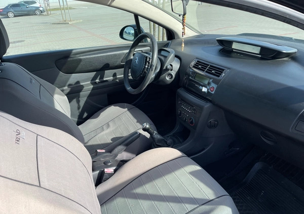 Citroen C4 cena 6900 przebieg: 228236, rok produkcji 2005 z Gdańsk małe 106